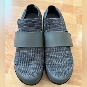 Alegria Traq quick shoe charcoal gray size 40 (US 10)